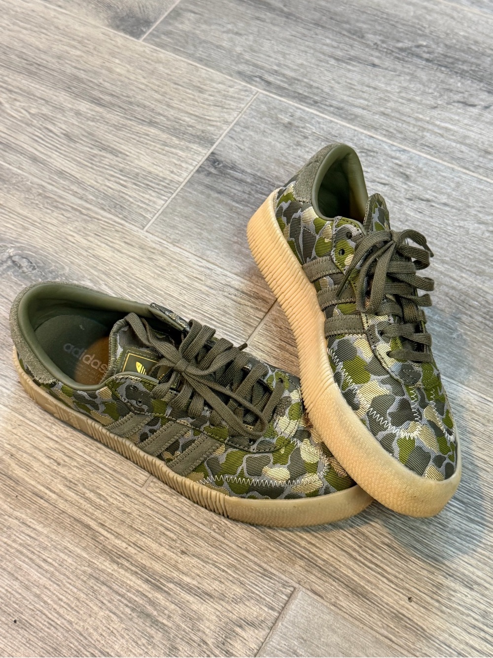 Adidas Originals Sambarose Olive Camo Women's Athletic Shoes
Size 7 Camo
